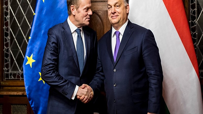 Donald Tusk szerint Orbán nyíltan orosz érdekeket képvisel