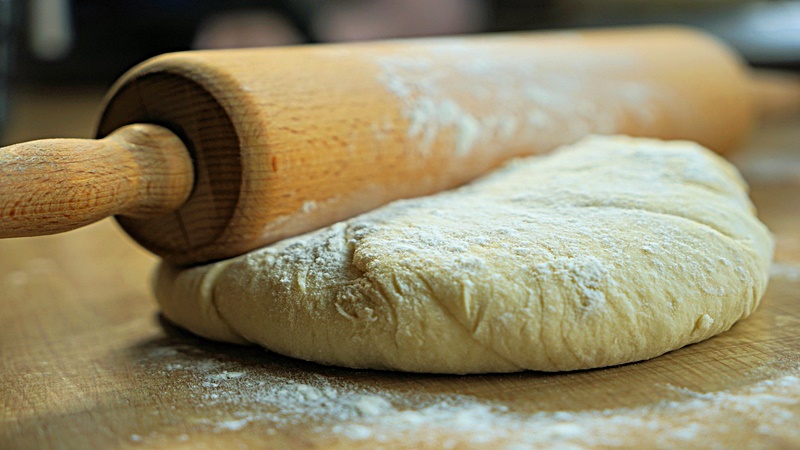 varázslatos kelt tészta recept, amiből bármit elkészíthetsz: mákos bejgli, kakaós csiga, sós kifli is lehet belőle