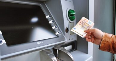 Készpénzfelvétel ATM-ből! Ezt kell ellenőrizned, februárban életbe lép mindenhol